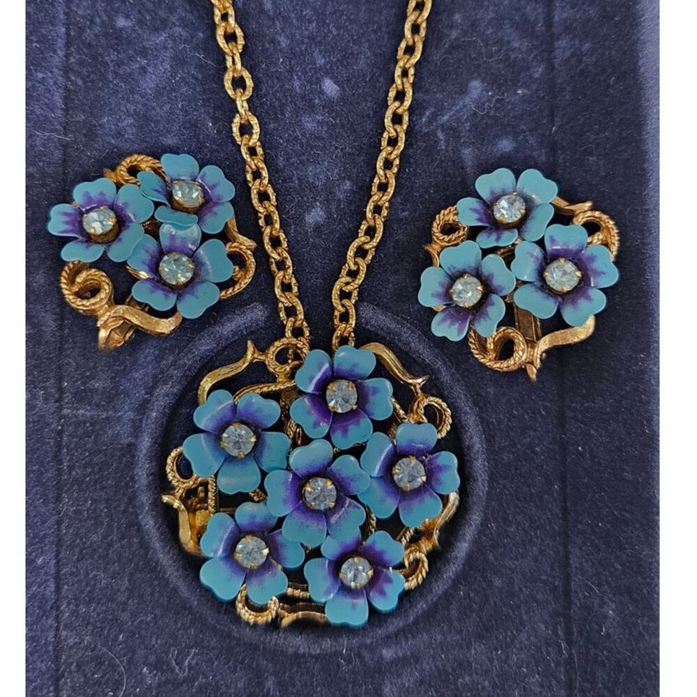 Vintage AVON Love Blossoms Convertible Necklace/ Brooch and Matching Earrings